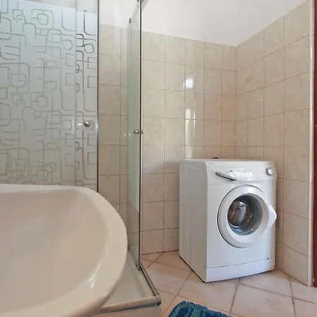 Apartment Fuer 3 Personen Ca 35 Qm In Pula, Istrien Istrische Riviera